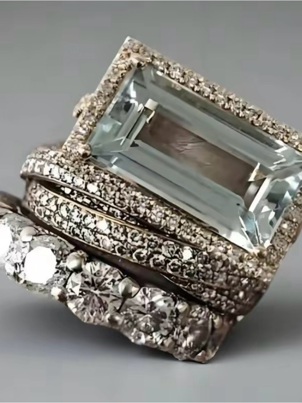 Vintage Glamour 3-piece ring set with Emerald cut Zircon